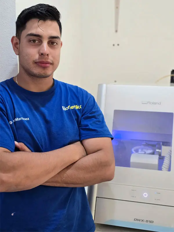 Equipo de Biométika innovando en diseño y fabricación de prótesis dentales